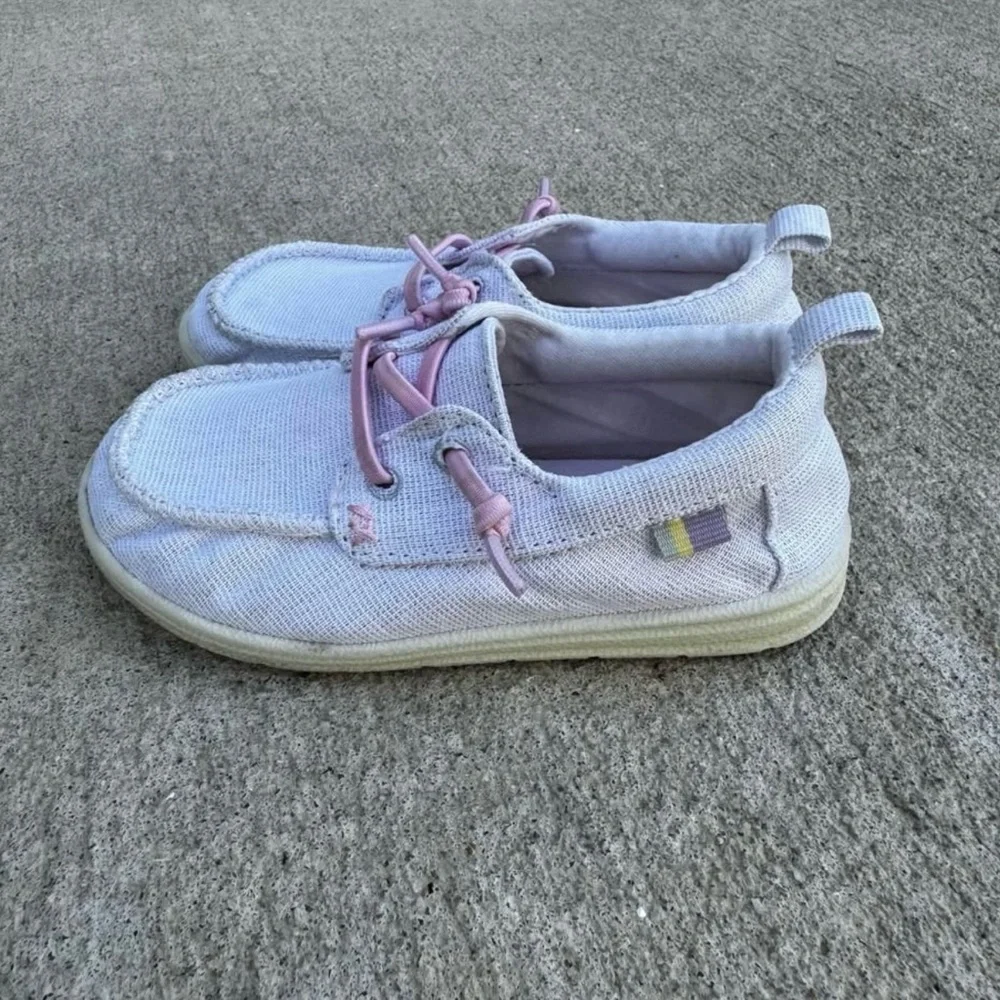 Toddler Casual White and Pink Shoes - Size 9 - Excellent Condition‎